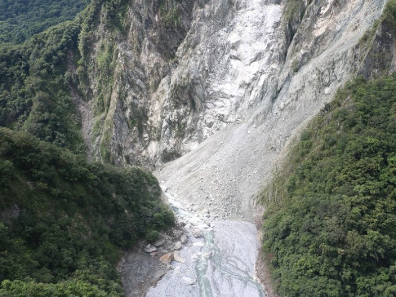 花蓮堰塞湖消失，潰壩危機解除，居民重獲平安