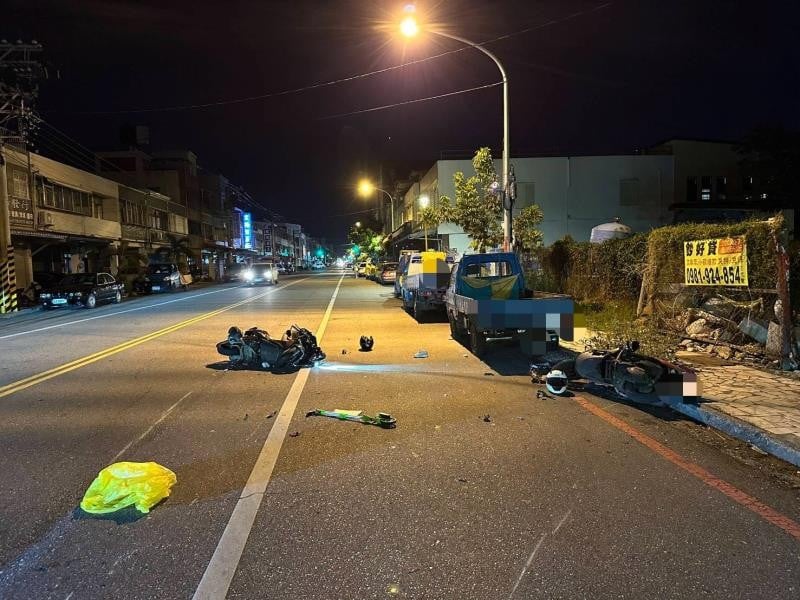 中原、重慶路口兩機車互撞