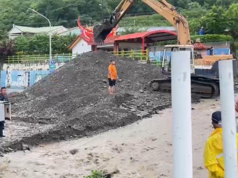 太麻里台9線三和路段土石泥流 預計今(4)上午10時排除