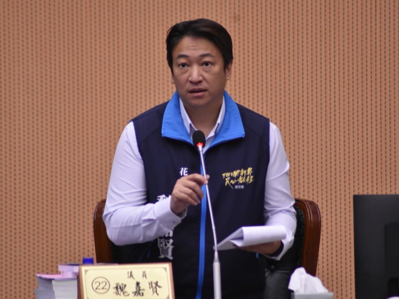 花蓮縣議員魏嘉賢臉書發起「我+1一起響應支持消防人員著制服購餐用餐」 鄉親熱烈響應 支持各行各業穿制服用餐