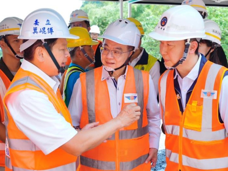 縣長徐榛蔚、立委總召傅崐萁聯手打通「花蓮-台北、花蓮-香港」空中交通