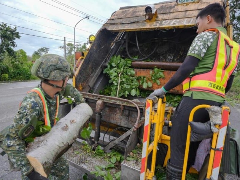 軍民合力吉安鄉災後鄉容修整