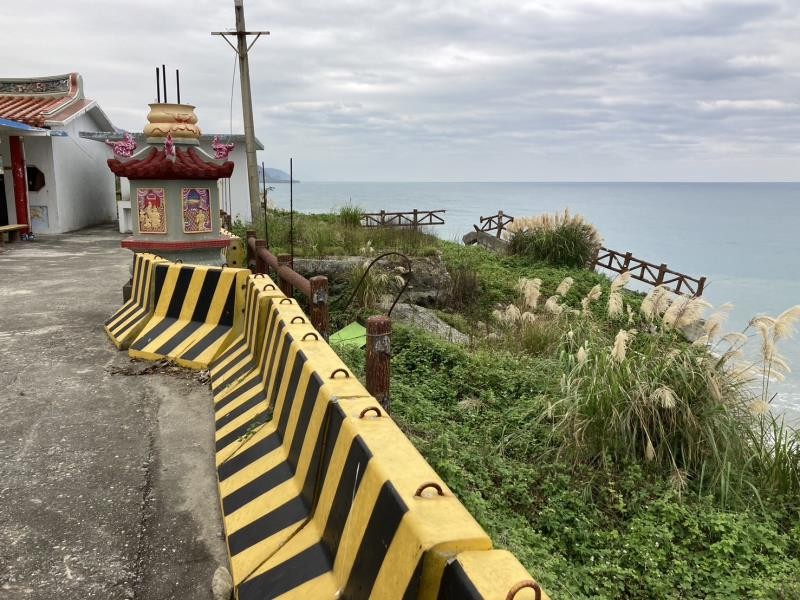 豐濱新社海岸嚴重掏空