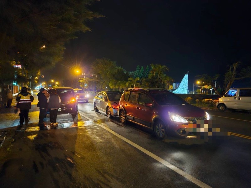 嘉里路同時段兩起追撞事故 後車追撞因前車停等處理事故