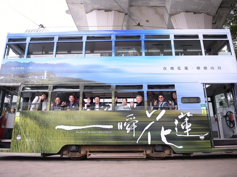香港街頭驚現「花蓮山海美景」徐榛蔚赴港行銷觀光