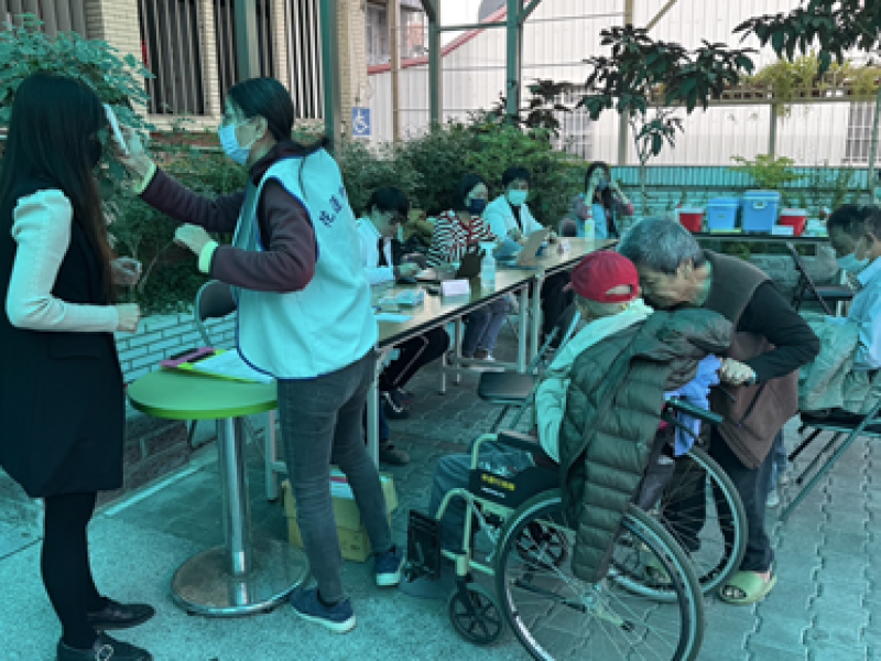 花蓮市戶政攜手衛生所 暖心疫苗接種服務守護健康