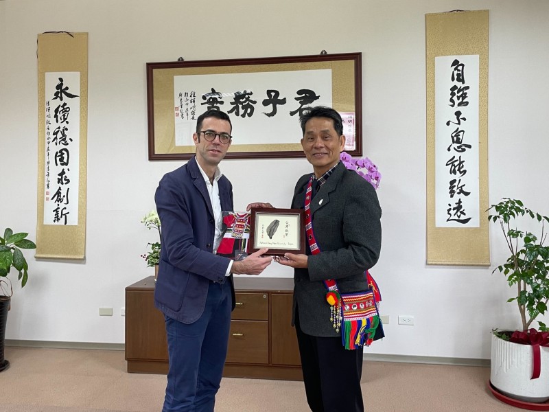 法國在臺協會主任蒞臨東華大學 推動臺法教育與文化深度交流