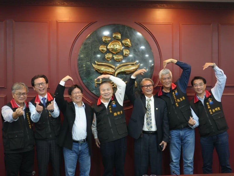 監察委員鴻義章、高涌誠巡察花蓮縣,關切七星潭周邊開發案及原民部落土地、萬榮鄉及玉里鎮農業資源規劃