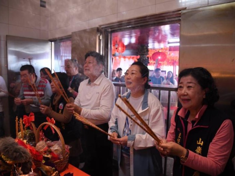 福德正神誕辰 縣長徐榛蔚參拜祈願