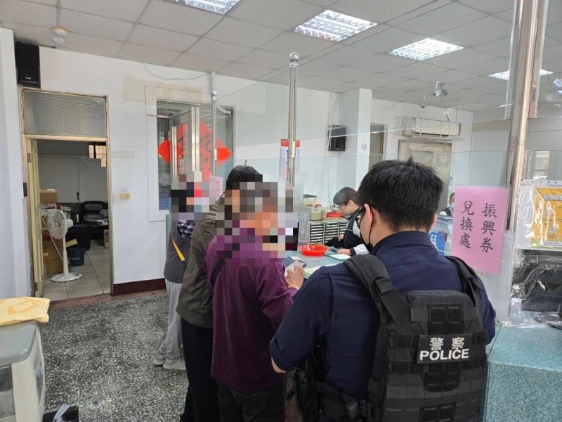 假旅遊真詐騙！吉安警機警攔阻60歲男匯出50萬