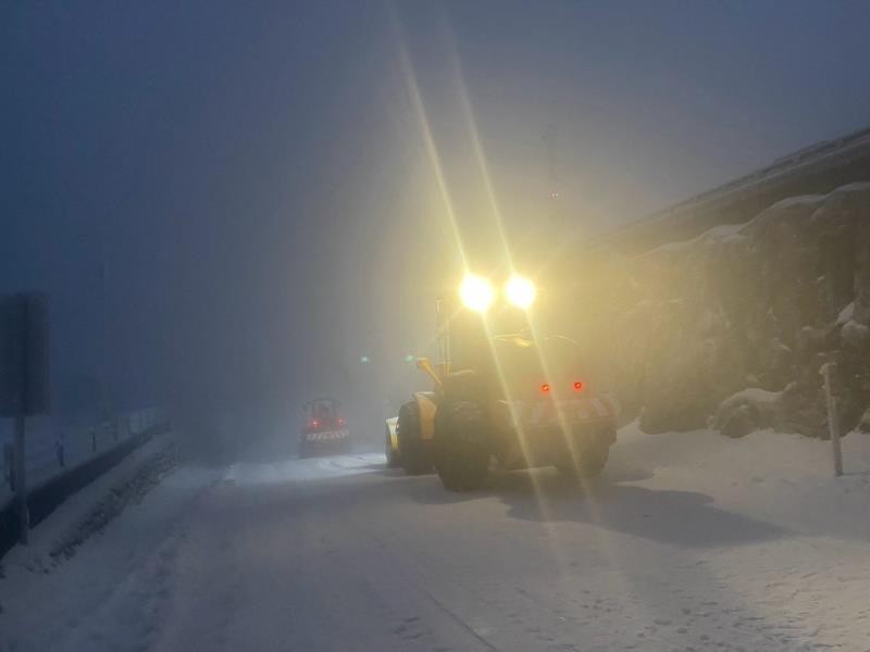 合歡山路段今晨7時開放 鳶峰至松雪樓限加掛雪鏈