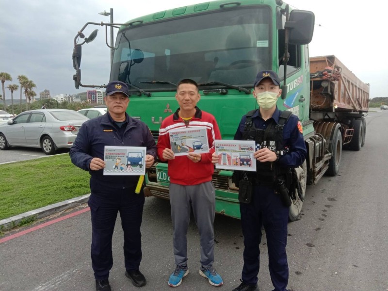 防大型車內輪差事故 新城警分局強化宣導與取締