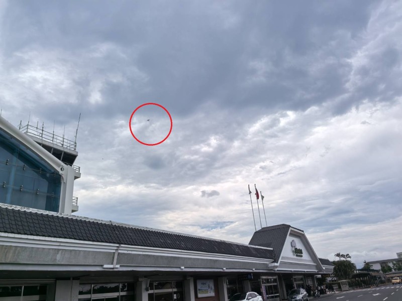 台泰首次直飛航班飛安考量,突轉小港機場降落旅客譁然