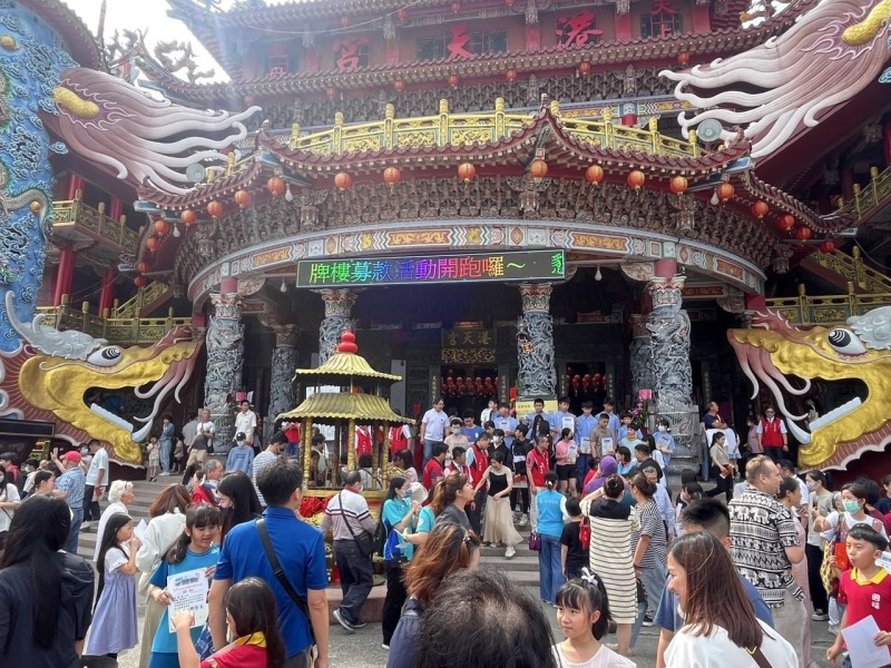 花蓮港天宮三連發 媽祖遶境、園遊會、獎學金溫暖社區