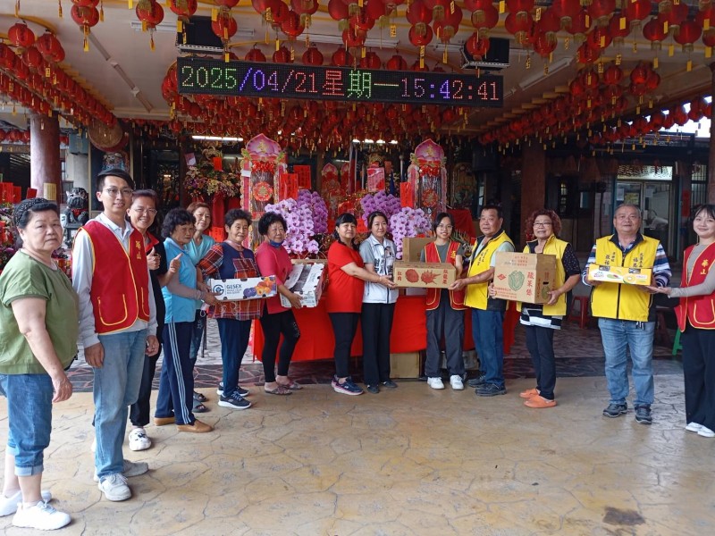 美崙福慈宮慶祝天上聖母聖誕圓滿落幕 捐贈祭祀供品傳遞善心助弱勢