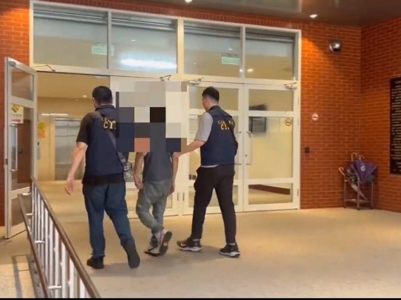 「呼麻還自拍」PO網炫耀被打臉!花蓮男遭警上門查獲毒品88包送辦