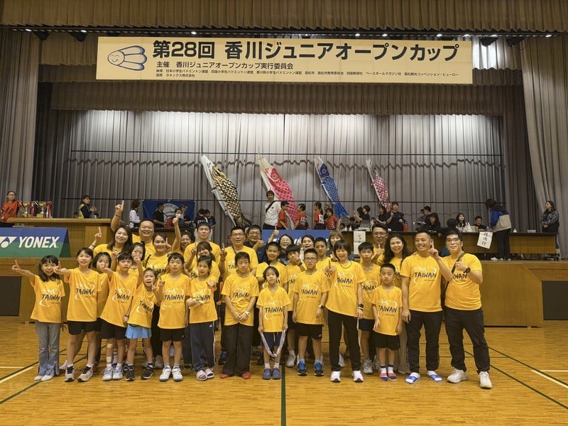 花蓮在地「洄瀾羽之鷹羽球團」勇奪香川青少年羽球賽小六男團冠軍