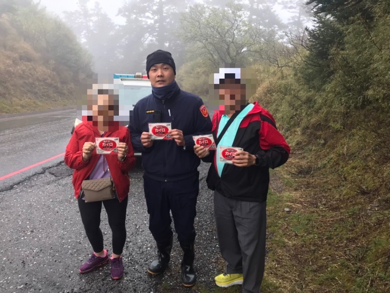 帶父母遊合歡車輛故障  合歡警樂心協助排除困難