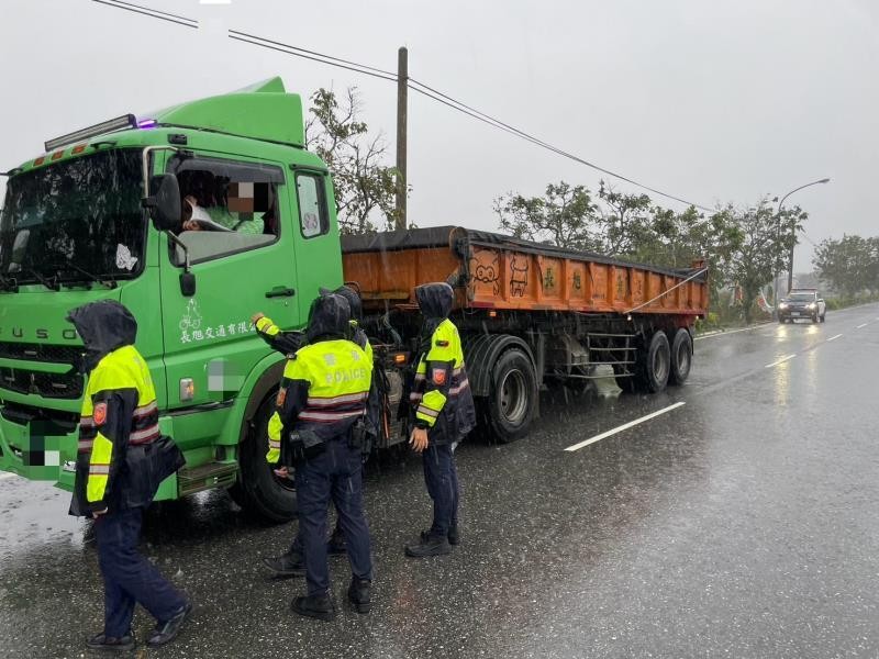 縣府積極推動砂石車自我管理