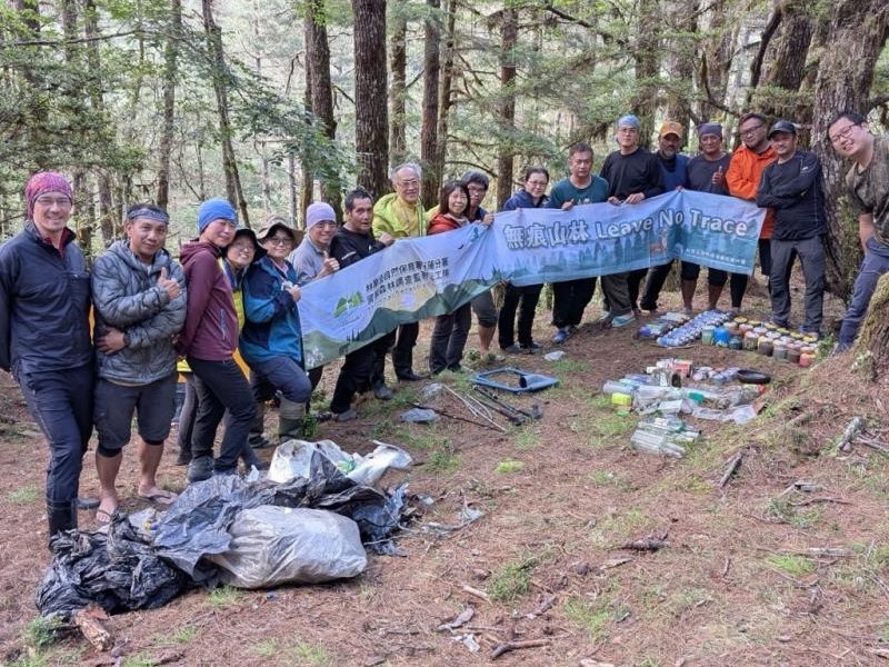 林保署花蓮分署攜手志工南三段東段淨山