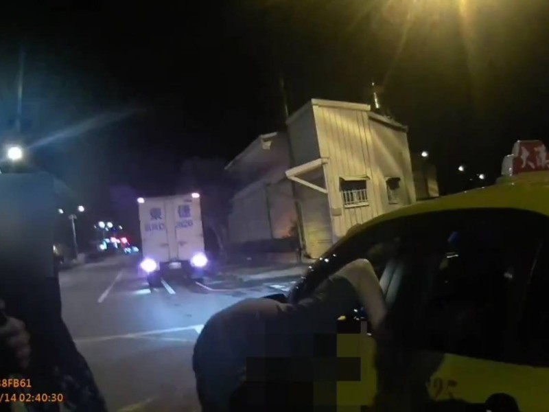 酒後擲石驚擾街頭 警方火速帶回管束 避免危害擴大