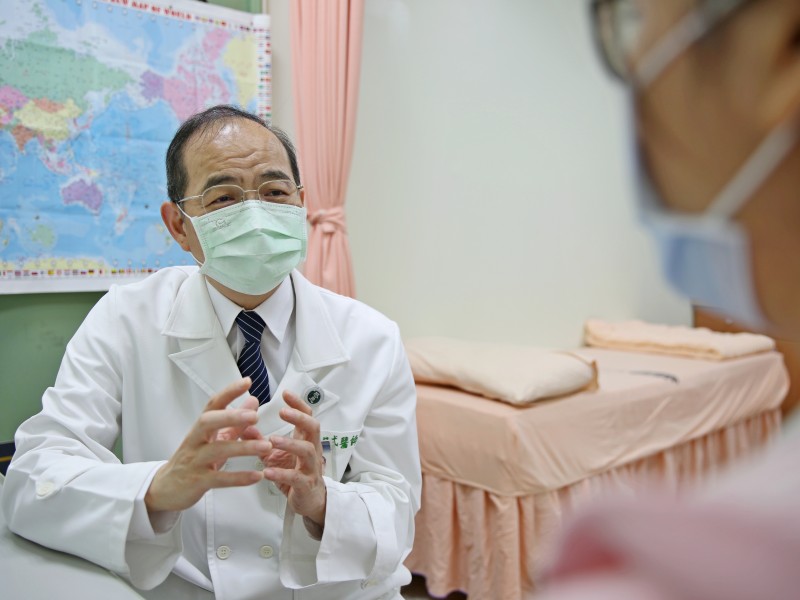 不是只有太陽才會曬傷你!醫籲:室內也可能中暑 高溫熱傷害就醫人數暴增6成