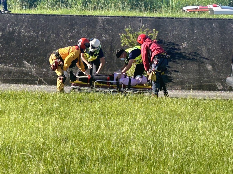 女登山客驚嘆池山「下切林道跌落疑骨折」空勤馳援送醫