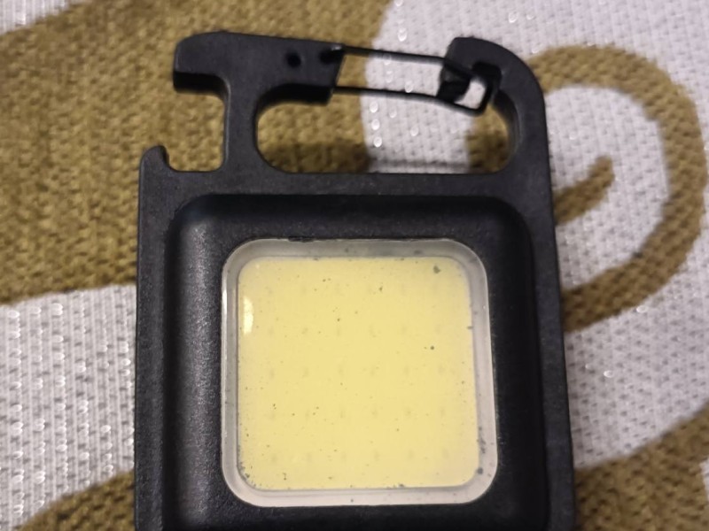 避難包LED手電筒「充電過熱冒煙」縣府回應: 注意鋰電池使用安全 可向村里辦公處登記換貨