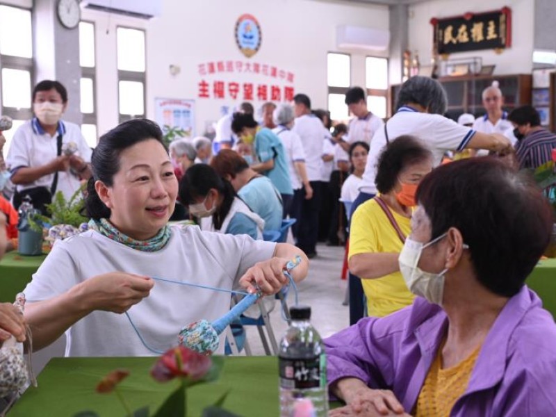 徐榛蔚肯定花蓮在地健康推廣與公益力量