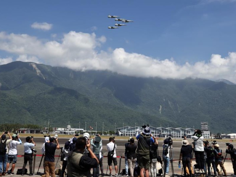 RF5E、F5F五架編隊衝場後正式退役