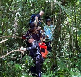 地毯式搜索山區、水源地 警結合地方力量 成功尋回失蹤老翁