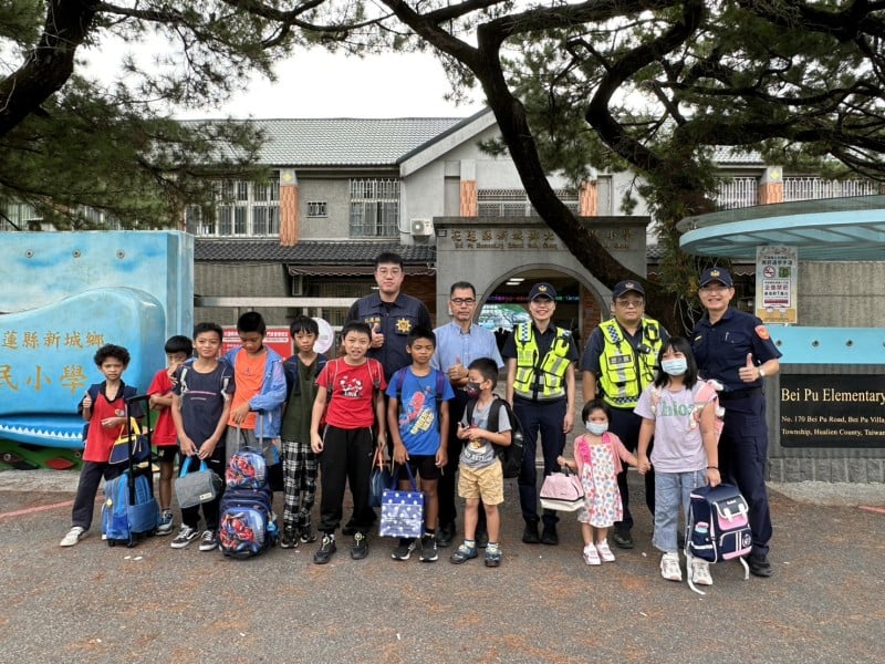 新學期開始 新城警分局執行護童勤務 確保學童上學安全