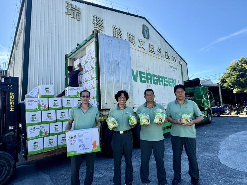 瑞穗文旦外銷寫下新頁 ! 首批出口新加坡今天正式封櫃