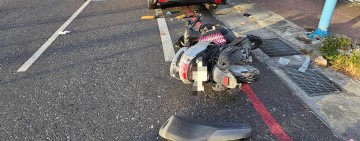 花警巡邏路口與機車碰撞 員警手掌燙傷救人 騎士已恢復生命跡象