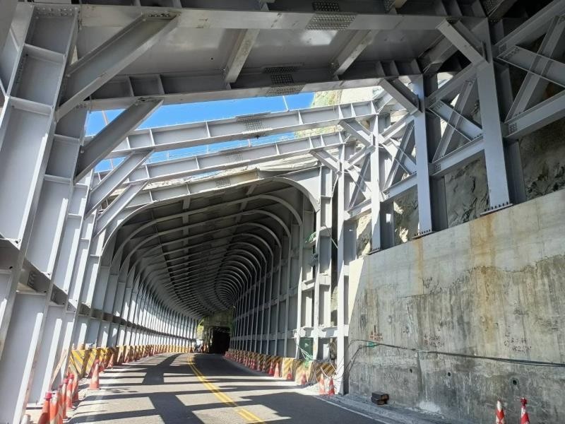 大清水明隧道頂板因落石破損 預計明(22)日完成修補