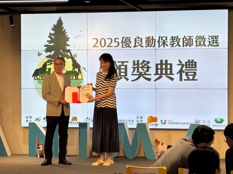 一守護生命,一點亮希望 花工教師節雙榮耀