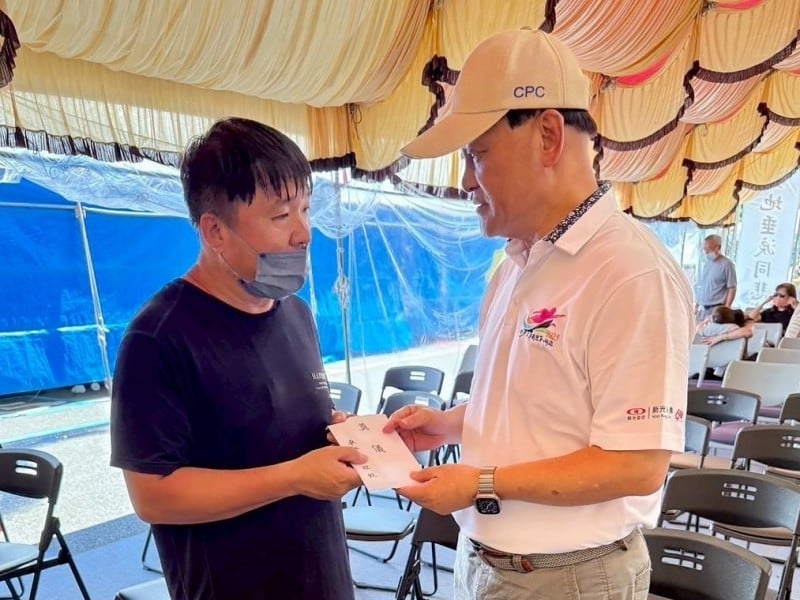 總協調官季連成代表卓揆慰問罹難者家屬