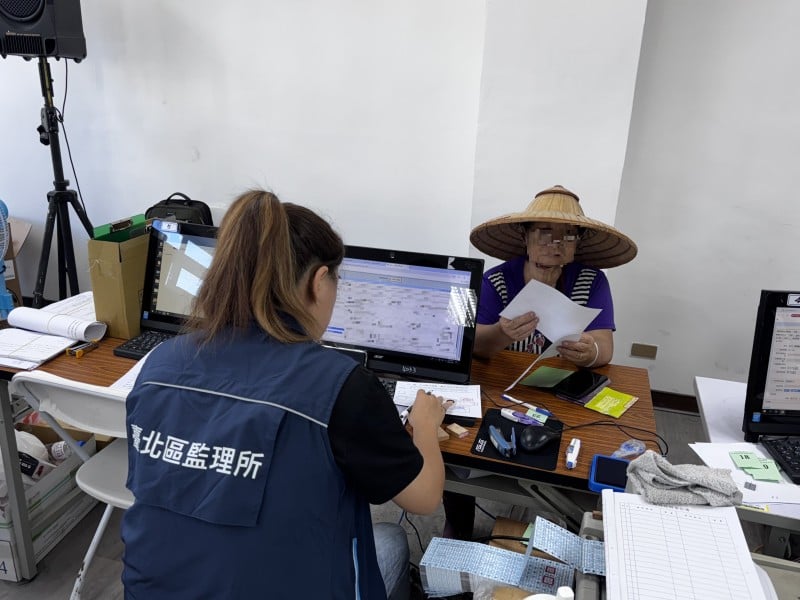 交通部啟動慰助5萬元、1萬元! 馬太鞍溪堰塞湖溢流「受損車輛」只需完成報廢登記