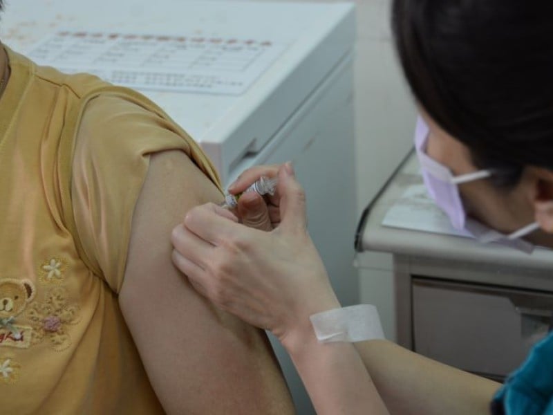 流感與新冠疫苗第二階段11月1日開打　全聯、家樂福設站接種更方便