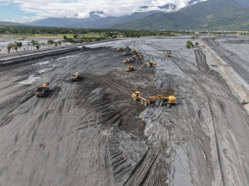 水利署全力動員辦理馬太鞍溪災後疏濬 加速恢復河防安全