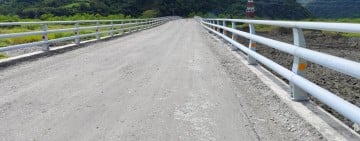 引道路基整治 ! 行經卓富大橋工區 請民眾減速慢行