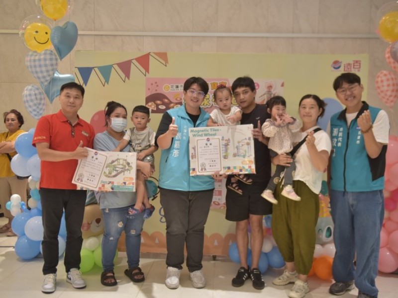 搬尿布大賽小寶貝們萌翻全場