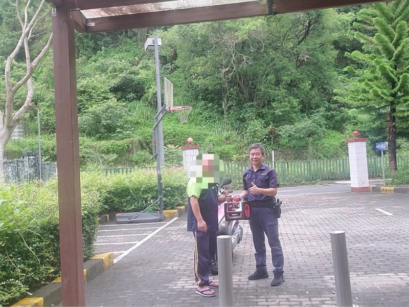 警民互助溫情在　天祥員警熱心協助民眾排憂解難