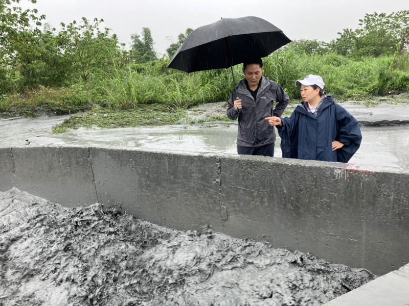 花蓮縣長徐榛蔚會勘長橋排水
