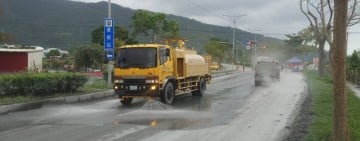 台9線229k~231k泥流 公路局全力清理