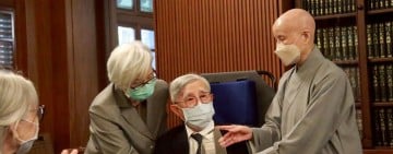 慈大創校校長李明亮教授獲「罕見疾病貢獻獎」