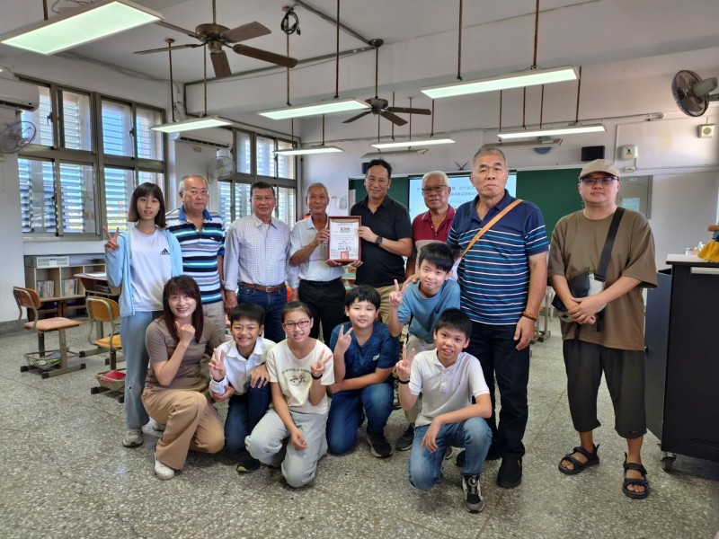 從在地角度關懷社會議題，鑄強國小勇奪小論文競賽「雙金獎」