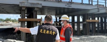 馬太鞍溪橋便道預計11／28搶通　鋼構便橋明年1月底完工提升交通安全