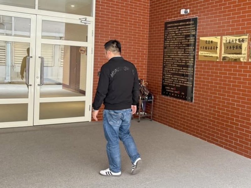 張峻因怒踹傅崐萁桌子 今去縣警局作筆錄