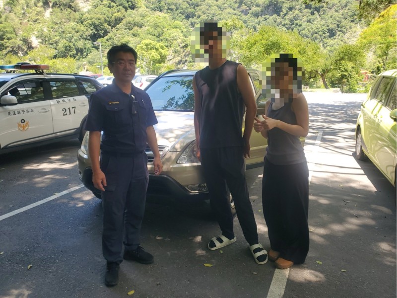 民眾遊天祥車輛拋錨  天祥警協助排除故障